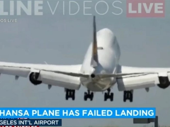 Θρίλερ για επιβάτες Boeing 747: Το αεροπλάνο αναπηδά φορές στο διάδρομο και σηκώνεται εκ νέου