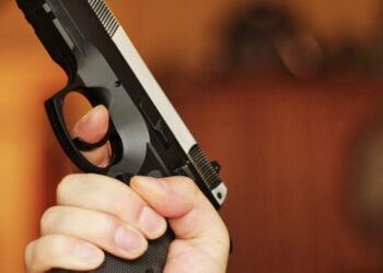 Ηράκλειο: Έβγαλε όπλο και τραυμάτισε νεαρό