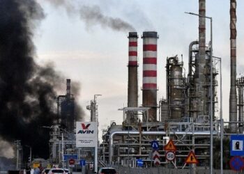 Βελτιωμένη η εικόνα της πυρκαγιάς στις εγκαταστάσεις της Motor Oil