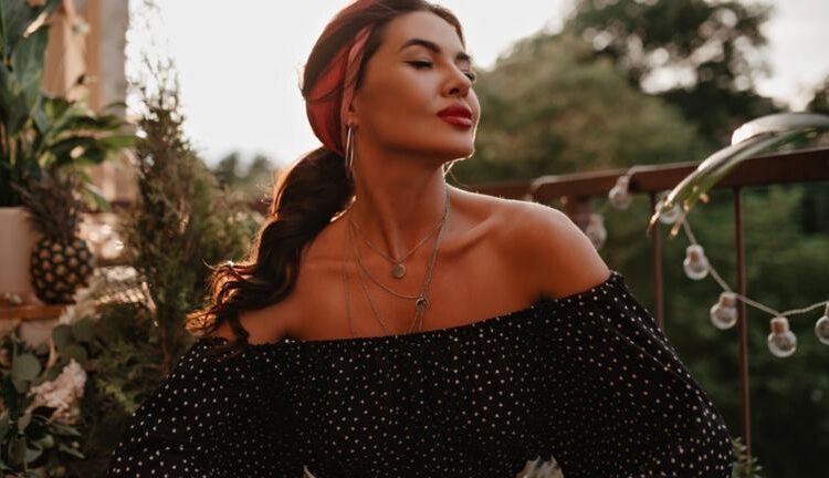 Αυτό είναι το σημείο που «μαρτυράει» την ηλικία σου – Και δεν είναι το πρόσωπο