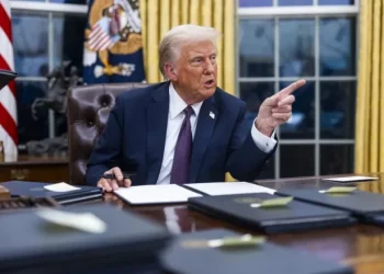 Επίδειξη δύναμης από Τραμπ: Μειώστε την τιμή πετρελαίου, μειώστε τα επιτόκια και πληρώστε