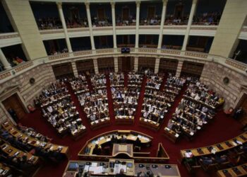 Πρόταση δυσπιστίας: Καταψηφίστηκε από 157 βουλευτές μετά από θυελλώδη τριήμερη συζήτηση