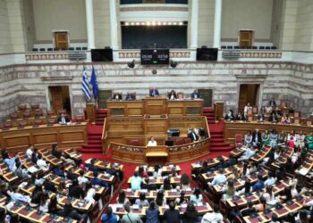 Πρόταση δυσπιστίας: Καταψηφίστηκε από 157 βουλευτές μετά από θυελλώδη τριήμερη συζήτηση