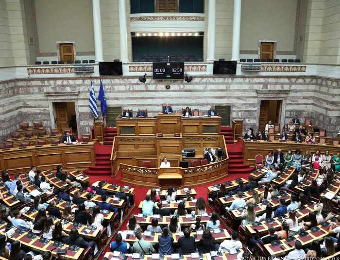 Πρόταση δυσπιστίας: Καταψηφίστηκε από 157 βουλευτές μετά από θυελλώδη τριήμερη συζήτηση