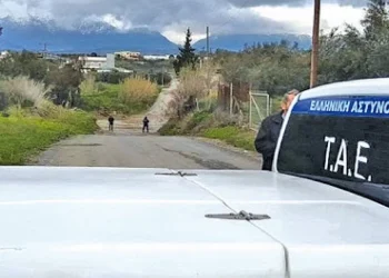 Τρεις αστυνομικοί τραυματίστηκαν σε τροχαίο