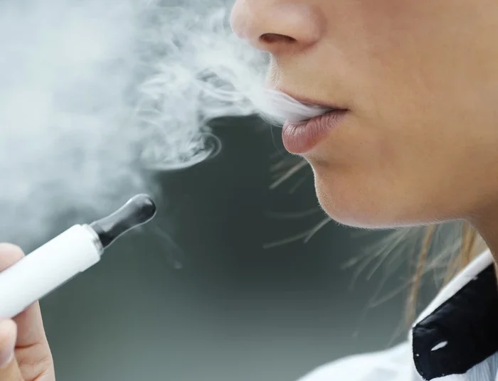 Απόφαση – σταθμός από Άδωνι Γεωργιάδη: Τέλος στις γεύσεις των ηλεκτρονικών τσιγάρων