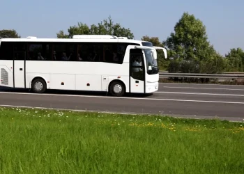Ηράκλειο: Σύλληψη οδηγού τουριστικού λεωφορείου – Μετέφερε 50 επιβάτες χωρίς την απαιτούμενη άδεια