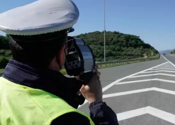 Νέος ΚΟΚ: Αυστηρές ποινές για αλκοόλ, κινητό και υπερβολική ταχύτητα – Πότε προβλέπονται ακόμη και ισόβια, αναλυτικός πίνακας