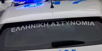 Σοβαρό τροχαίο με περιπολικό στη Λάρισα – Στο νοσοκομείο οι αστυνομικοί