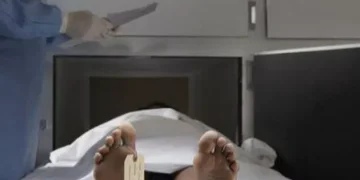 Σημαντικές ελλείψεις σε τουλάχιστον 100 υποθέσεις στην «αμαρτωλή» ιατροδικαστική υπηρεσία Πατρών – Φακέλους από το 2020 πήρε το κλιμάκιο στον αιφνιδιαστικό έλεγχο