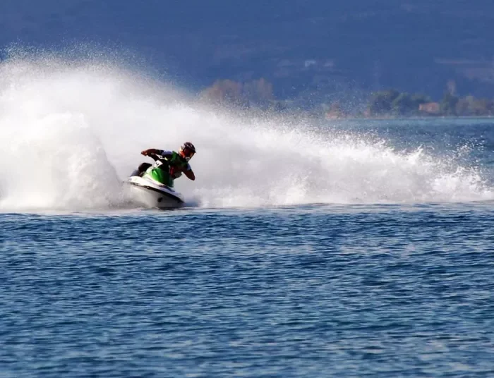 Ατύχημα στην Ανάληψη Χερσονήσου – Τραυματίστηκε τουρίστρια με τζετ σκι