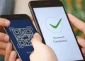 Σκανάρεις και πληρώνεις – Με QR κωδικό οι πληρωμές προς τις επιχειρήσεις μέσω IRIS από 1η Νοεμβρίου