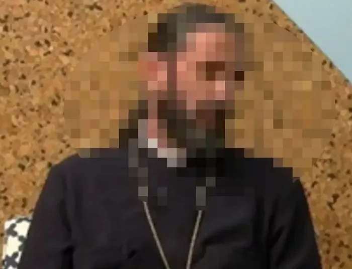 Ο βίος του youtuber ιερέα με τα 2,2 κιλά κοκαΐνη: Από τα ράσα στις πασαρέλες και από την πίστη στο εύκολο χρήμα