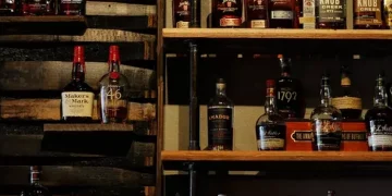 Bourbon, Scotch ή whisk(e)y. Ξέρεις τις διαφορές;