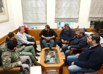 Συνάντηση Περιφερειάρχη Κρήτης με αντιπροσωπεία αγροτοκτηνοτρόφων