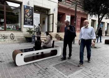 18 νέα «έξυπνα» ηλιακά παγκάκια στο Δήμο Ηρακλείου