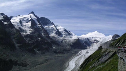 Αυστρία: 36χρονος άφησε τη σύντροφό του να πεθάνει από το κρύο στην κορυφή του ψηλότερου βουνού της χώρας