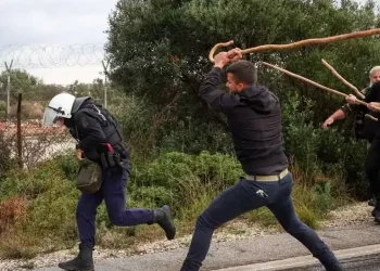 Ταυτοποιήθηκαν όσοι συμμετείχαν στα επεισόδια σε Ηράκλειο και Χανιά – Αντιμετωπίζουν βαριές κατηγορίες