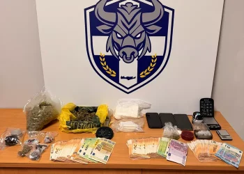 Σύλληψη τριών ατόμων για διακίνηση ναρκωτικών – Κατασχέθηκαν πάνω από 430 γρ. κοκαΐνης​