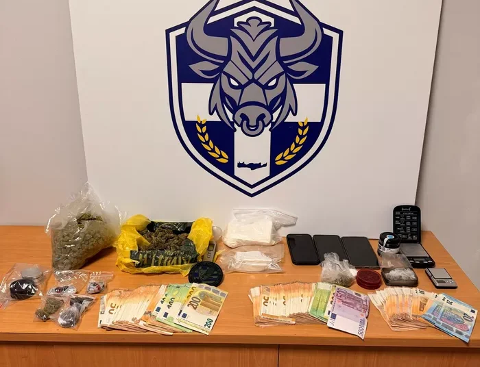 Σύλληψη τριών ατόμων για διακίνηση ναρκωτικών – Κατασχέθηκαν πάνω από 430 γρ. κοκαΐνης​