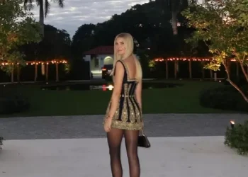 Η Ιβάνκα Τραμπ με το πιο κοντό μίνι φόρεμα ever – Εμπνευσμένο από την ιταλική Αναγέννηση