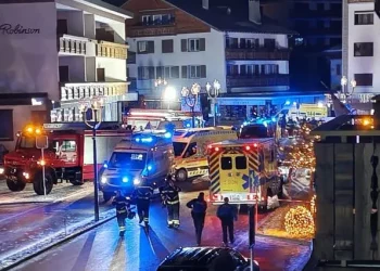 Τραγωδία στην Ελβετία: 40 οι νεκροί και 100 οι τραυματίες – Πιθανόν από πυροτεχνήματα η έκρηξη στο θέρετρο Κραν- Μοντανά [βίντεο]