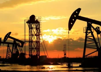 Οι τιμές του πετρελαίου υποχώρησαν στις διεθνείς αγορές