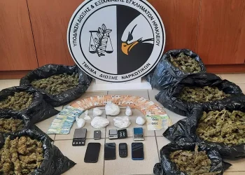 Χειροπέδες σε δύο άτομα για 7 κιλά κάνναβης και μισό κιλό κοκαΐνης