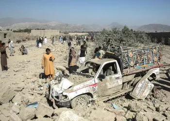 Σε πόλεμο βρίσκονται Πακιστάν και Αφγανιστάν – πάνω από 130 νεκρούς.