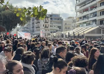 Τραγωδία Τεμπών: «Δικαίωση για τους 57 νεκρούς» στο Ηράκλειο της Κρήτης