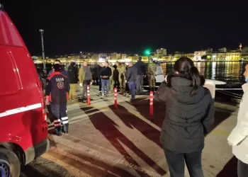 Τραγωδία στη Χίο: Σε εξέλιξη επιχείρηση διάσωσης μετά το επεισόδιο με τουλάχιστον 15 νεκρούς