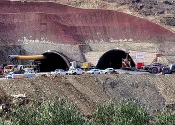 Τροχαίο ατύχημα στη Θεσσαλονίκη – ΙΧ ανετράπη στο κέντρο της πόλης