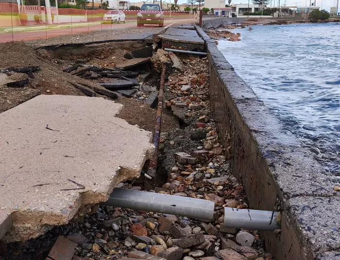 Επείγουσα παρέμβαση για την αποκατάσταση του παραλιακού μετώπου Γουβών