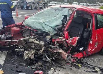 Σοκαριστικό τροχαίο στον ΒΟΑΚ – Μια γυναίκα νεκρή, 3 τραυματίες | Video