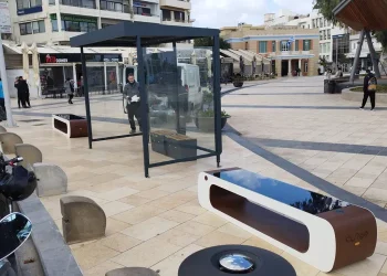 Δώδεκα νέες «έξυπνες» ηλιακές στάσεις λεωφορείων από το Δήμο Ηρακλείου