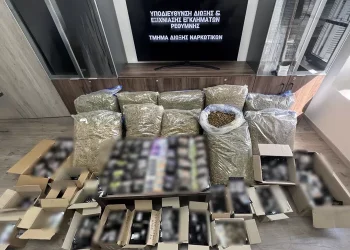Έφοδος της ΕΛ.ΑΣ. στο Ρέθυμνο: Χειροπέδες σε 42χρονο επιχειρηματία με πάνω από 75 κιλά παράνομης κάνναβης