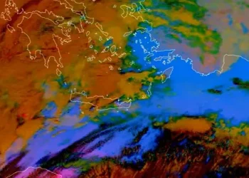 Το «ταξίδι» της αφρικανικής σκόνης μέσα από εντυπωσιακές δορυφορικές εικόνες – Το σχόλιο Κολυδά