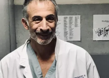 Ευτύχης Αρχοντάκης: O Κρητικός γιατρός που ανέλαβε την λεπτή επέμβαση εμβολισμού ανευρίσματος στον Γιώργο Μυλωνάκη