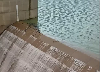 Υπερχείλιση στο Φράγμα Ποταμών Αμαρίου – Στα 22,5 εκατ. κυβικά μέτρα ο ταμιευτήρας