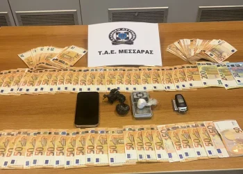 Μεσαρά: Χειροπέδες σε 25χρονο – Είχε κοκαΐνη σε βράχο και χιλιάδες ευρώ στο σπίτι του