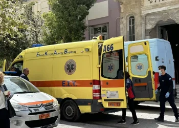 Ηράκλειο: Δύο γυναίκες τραυματίστηκαν πέφτοντας σε λακκούβες και κακοτεχνίες του δρόμου – Τεράστιο το πρόβλημα στην πόλη