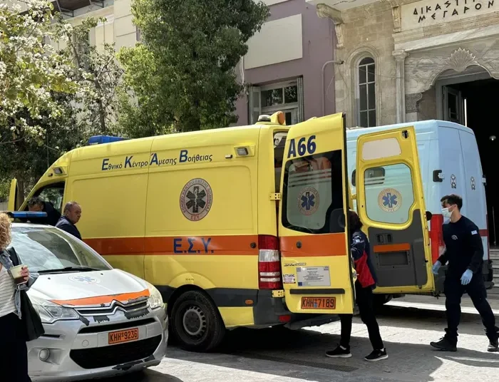 Ηράκλειο: Δύο γυναίκες τραυματίστηκαν πέφτοντας σε λακκούβες και κακοτεχνίες του δρόμου – Τεράστιο το πρόβλημα στην πόλη