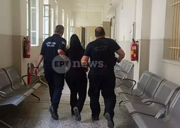 Ηράκλειο: Η νεαρή γειτόνισσα προσπάθησε να επαναφέρει τον μικρό Άγγελο: “Το παιδί ξύπνησε, έκλαψε και λιποθύμησε ξανά”