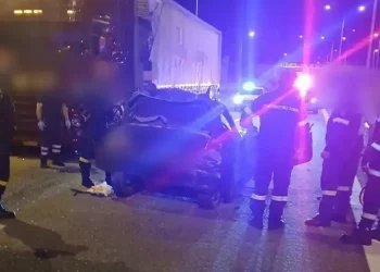 Νταλίκα έπεσε σε ΙΧ στην Ιονία Οδό – Ένας νεκρός και μία τραυματίας που ήταν στο αυτοκίνητο