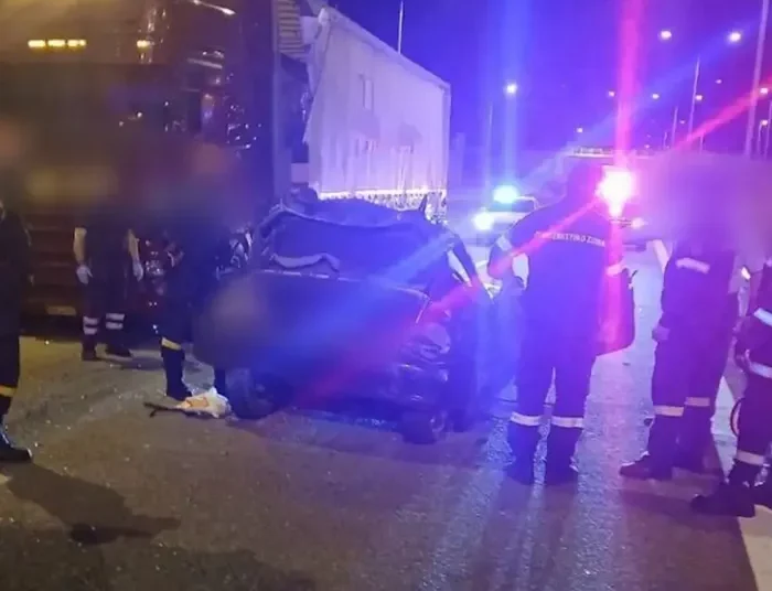 Νταλίκα έπεσε σε ΙΧ στην Ιονία Οδό – Ένας νεκρός και μία τραυματίας που ήταν στο αυτοκίνητο