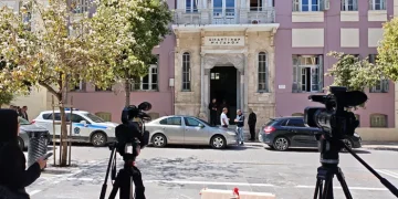 Τι ισχυρίστηκε ο σύντροφος της 24χρονης που έπεσε από τον 7ο όροφο