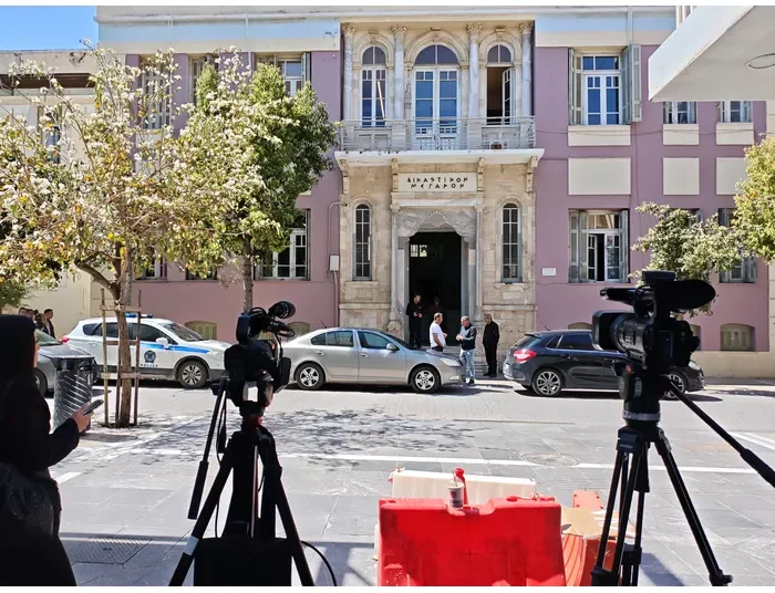 Τι ισχυρίστηκε ο σύντροφος της 24χρονης που έπεσε από τον 7ο όροφο