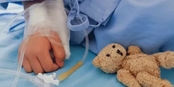 ΠΑΓΝΗ Βρέθηκε «αρκετά κακοποιημένο» το 3χρονο κοριτσάκι – Aναζητείται ο πατέρας – video
