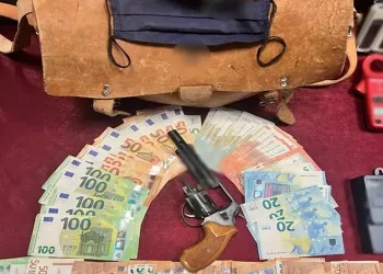 Εξαρθρώθηκε σπείρα για εκτεταμένες ρευματοκλοπές και παρεμβάσεις σε μετρητές