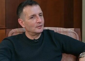 Δημήτρης Μπάσης: «Δεν μπορούσα εκείνη τη στιγμή να συνεχίσω το τραγούδι …